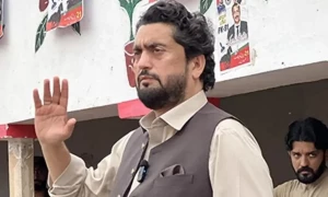 &rsquo;عمران خان سے نہیں ملوایا جا رہا&lsquo;، شہریار آفریدی پارٹی کے معاملات پر پھٹ پڑے