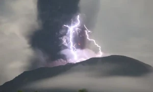 Indonesia&rsquo;s Mount Ibu erupts again, spews hot ash and sand