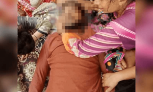 فیکٹ چیک: کیا سرگودھا میں مشتعل ہجوم کے ہاتھوں کوئی مسیحی شخص مارا گیا؟
