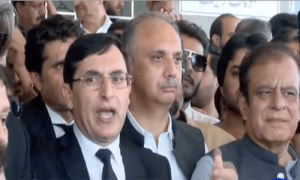 خاورمانیکا نے عدالت میں بانی پی ٹی آئی سے متعلق فحش باتیں کیں، جج نے بھی نہیں روکا، رہنما پی ٹی آئی