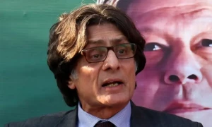 عمران خان کے اکاؤنٹ سے متنازع ٹوئٹ ڈیلیٹ کیا جائے گا یا نہیں؟
