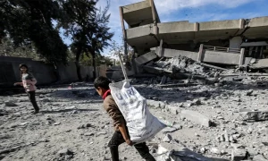 غزہ میں اسکول پر حملہ، خواتین اور بچوں سمیت 32 شہید
