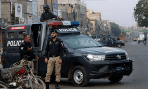 کراچی میں پولیس سے زیادہ تعداد پرائیویٹ کمپنیوں میں بھرتی سیکیورٹی گارڈز کی نکلی