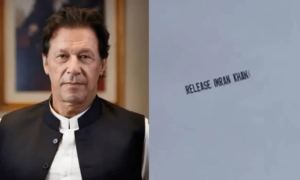پاک بھارت میچ کے دوران عمران خان کی رہائی کا بینر لہرانے والا کون؟ شناخت ہوگئی