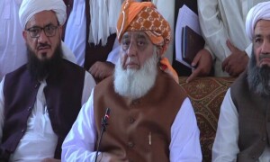 &rsquo;میرا اڈیالہ جیل والے سے کوئی رابطہ نہیں ہے، اس حوالے سے جھوٹ بولا جا رہا ہے&lsquo;، مولانافضل الرحمان