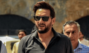 میگا ایونٹ سے پاکستان کے باہر ہونے پر شاہد آفریدی &rsquo;بابر اعظم&lsquo; پر برس پڑے