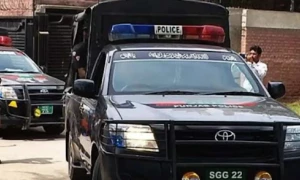 عید کی نماز کے بعد معمولی جھگڑے پر محلے داروں نے دو بھائی اور چچا کو قتل کردیا