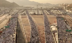 At least 19 Hajj pilgrims die from extreme heat in Saudi Arabia