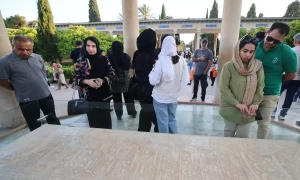 حافظ کا مقبرہ، جہاں لوگ اپنا مستقبل جاننے جاتے ہیں