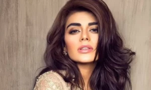 خوبصورت نظر آنے کے لیے کئی سرجریز کروائی ہیں، کنول کا انکشاف