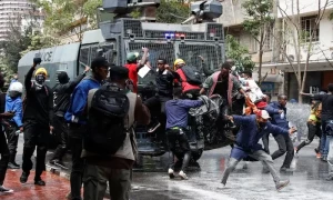 Police fire on demonstrators trying to storm Kenya parliament, several dead