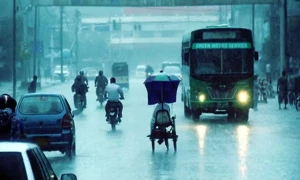 کراچی میں شروع ہونے والی بارش کب تک چلے گی؟