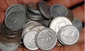 سرکاری ملازمین کی عیاشیاں ختم، وفاق نے پنشن اسکیم میں تبدیلیاں کردیں