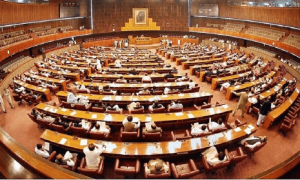 پاکستان میں انتخابات میں تحقیقات کے امریکی مطالبے کیخلاف قرار داد منظور، اپوزیشن کے سائفر کے نعرے