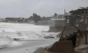 7.2 magnitude earthquake triggers tsunami threat in Peru