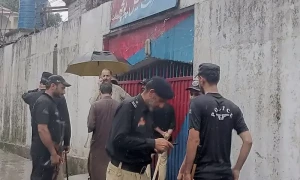 20 inmates stage Muzaffarabad jailbreak, 1 killed: officials