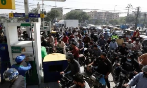 پٹرولیم ڈیلرز ایسوسی ایشن نے 5 جولائی کو پورا ملک بند کرنے کی دھمکی دے دی