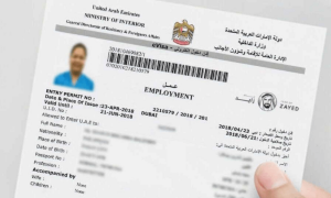 امارات میں ورک پرمٹ کے نئے قانون سے غیرملکی ملازمین کی زندگی مشکل ہوگئی