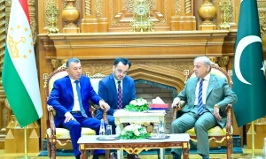 PM invites Tajikistan to use Karachi Port for transit trade
