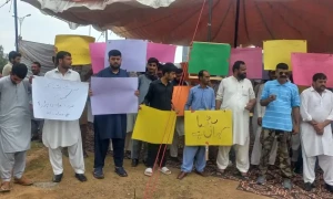 میرے بیٹے کا حادثہ جس گاڑی سے ہوا اسے جج کی بیٹی چلا رہی تھی، رفاقت تنولی