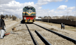 کوئٹہ: ٹرین کے نیچے لیٹ کر خودکشی کی کوشش کرنے والا ٹیچر کراچی میں انتقال کرگیا