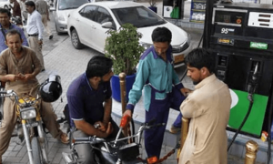 پیٹرولیم مصنوعات کل ملک بھر میں دستیاب رہیں گی، پیٹرولیم ڈویژن و اوگرا کا مشترکہ بیان