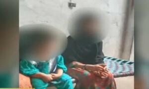 &rsquo;کسی کو بتایا تو جان سے ماردوں گا&lsquo; کراچی کی 10 سالہ طالبہ سے ہیڈ ماسٹر کی مبینہ زیادتی