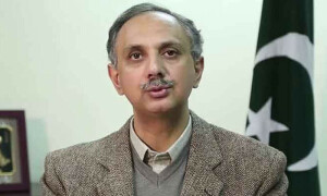 اپوزیشن لیڈر قومی اسمبلی عمر ایوب کے گھر پر پولیس کا چھاپہ، &rsquo;پنجاب اور وفاق میری گرفتاری کیلئے بے تاب ہے&lsquo;