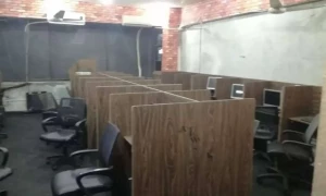 چینی شہری کے کال سینٹر میں ڈکیتی، نقاب پوش خود کو ایف آئی اے افسر بتا کر 40 موبائل فون اور لیپ ٹاپ لے اڑے