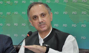 عمر ایوب کا آئی ایس آئی کو فون ٹیپنگ کی اجازت کا نوٹیفکیشن چیلنج کرنے اعلان