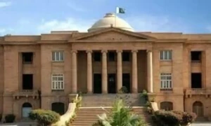 لاپتا لڑکی کا کیس، پولیس نے ماں پر لڑکی کے فروخت کا الزام عائد کردیا