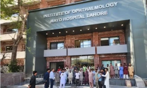 پاکستان کے سب سے بڑے اسپتال کی تزئین و آرائش میں ناقص میٹریل کا استعمال