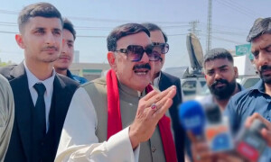 شیخ رشید نے ایک بار پھر اسٹیبلشمنٹ سے عام معافی کی اپیل کردی