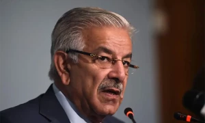 خواجہ آصف نے عدلیہ پر چڑھائی کردی، سنگین الزامات