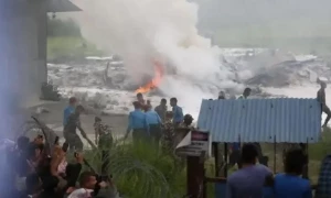 نیپال میں ٹیک آف کے دوران طیارہ تباہ ہونے سے 18 افراد ہلاک، پائلٹ معجزاتی طور پر محفوظ