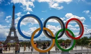 پیرس اولمپکس میں صرف دو روز باقی، ایفل ٹاور اولمپکس کے رنگ میں رنگ گیا