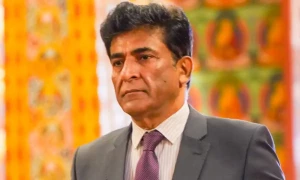 بنگلہ دیش پرتشدد مظاہرے: حالات مکمل نارمل نہیں ہوئے، طالب علم ہوشیار رہیں، پاکستانی سفیر