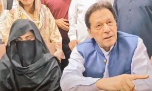 توشہ خانہ سماعت کے دوران عمران خان اور نیب پراسیکیوٹر کے درمیان گرما گرمی اور تلخ جملوں کا تبادلہ