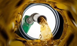 پیٹرول اور ڈیزل پر بڑا ریلیف دے دیا گیا، قیمتوں میں کمی