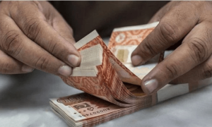 حکومت کا تنخواہ دار طبقے کو ریلیف دینے پرغور، معاشی ٹیم کو ٹاسک مل گیا