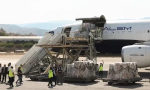 Lebanon receives medical aid, vacationers leave amid fears of war