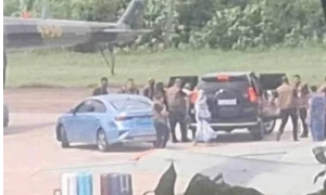 بنگلہ دیشی وزیر اعظم شیخ حسینہ استعفیٰ دے کر بھارت فرار، فوج نے عبوری حکومت کا اعلان کردیا