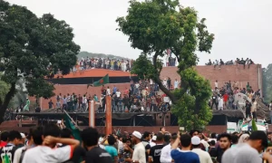 Garment factories in Bangladesh closed indefinitely