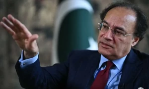 چین، سعودی عرب اور یو اے ای نے پاکستانی قرضے رول اوور کرنے کا وعدہ کرلیا، بلومبرگ