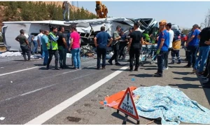 Turkiye bus crash kills 9, injures 26