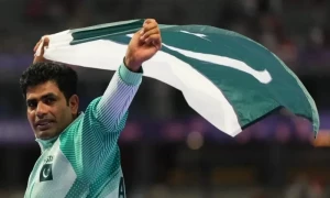 ارشد ندیم کرکٹ کی راہداریوں سے گزر کر جیولین تک کیسے پہنچے؟