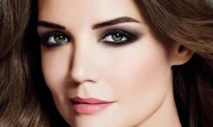 اب نہ ہونٹوں سے لپ اسٹک ہٹے گی اور نہ ہی فاونڈیشن رنگت کو کالا کردے گا