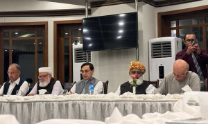 اسلام آباد میں اپوزیشن جماعتوں کی اہم بیٹھک، حکومت کو ٹف ٹائم دینے پر اتفاق