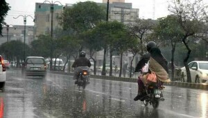 ملک بھر میں بارشوں کے نئے سلسلے کا آج سے آغاز، کراچی میں گرج چمک کے ساتھ بارش کب ہوگی