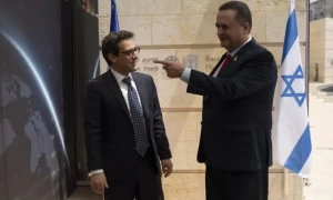 ایران نے حملہ کیا نہیں اور اسرائیل کی ٹانگیں کانپنے لگیں